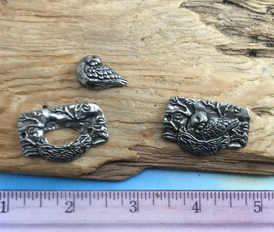 606-Green Girl Studios Nesting Bird Toggle – GreenGirlStudios