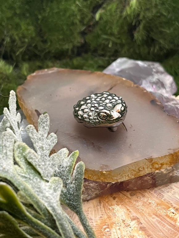 734 - Green Girl Studios Frog Pendant – GreenGirlStudios